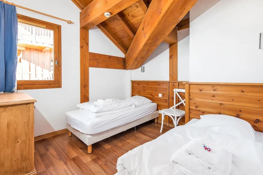 Chalet Oliver by Skinetworks - Miniature 6