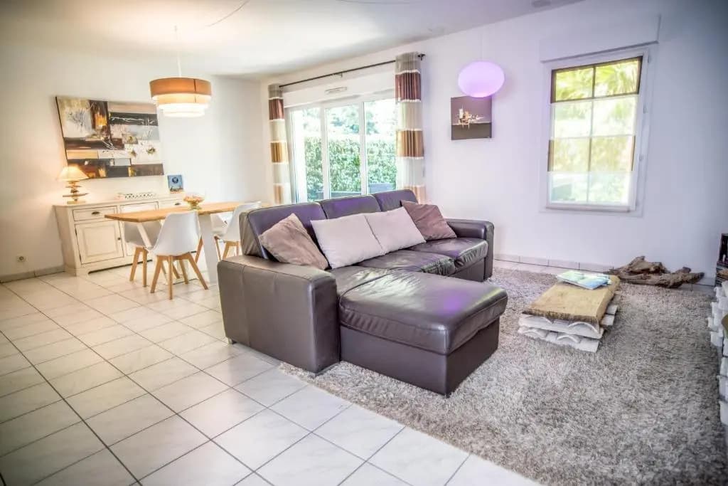 Appartement 90 m2 avec parking terrasse balcons, proche du port et plages - Miniature 7