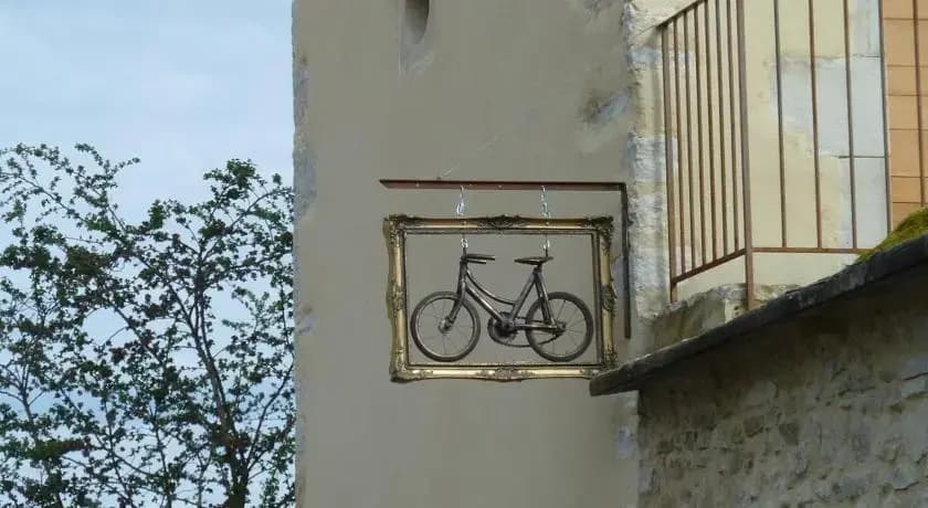 Le vieux vélo - Photo 1