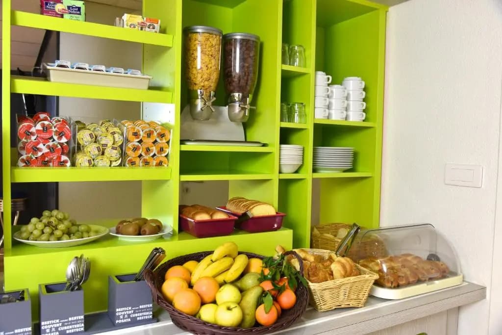 Sweet and Smart Hotel - Miniature 7