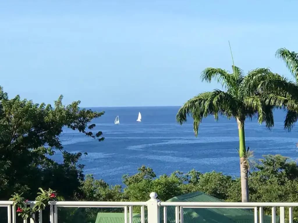 Maison de 2 chambres a Pointe Noire a 150 m de la plage avec vue sur la mer piscine partagee et jardin clos - Photo 4