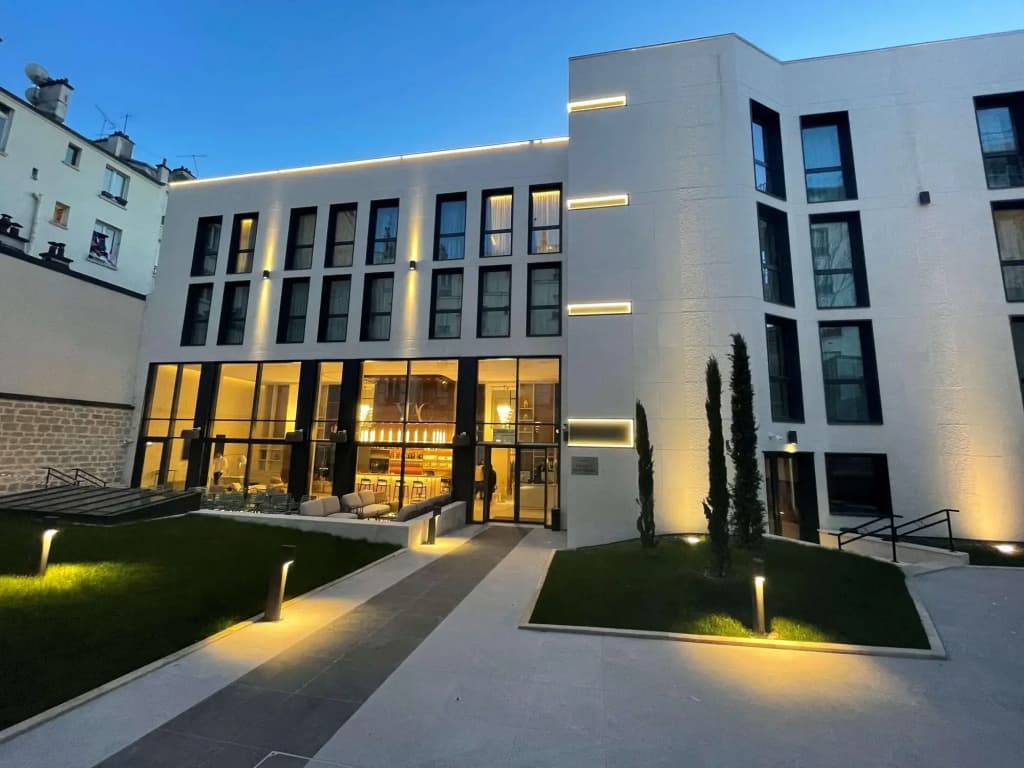Hotel Yac Paris Clichy, A Member Of Radisson Individuals - Photo 1
