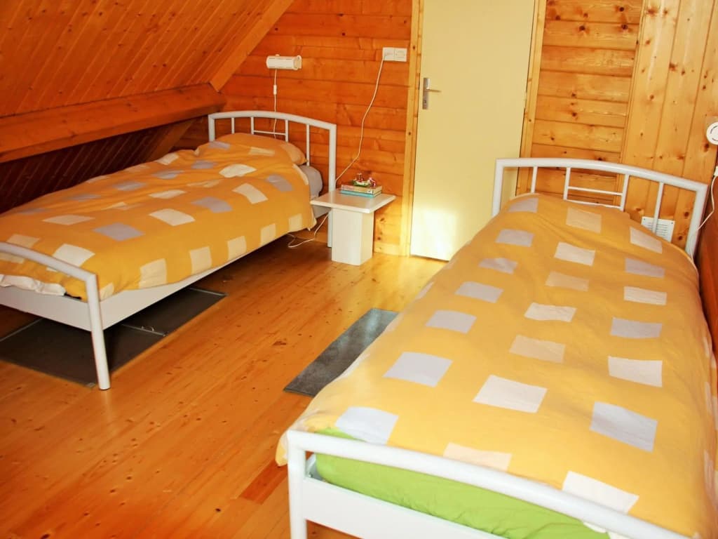 Pretty Chalet in Beaulieu France With Private Swimming Pool - Photo 2