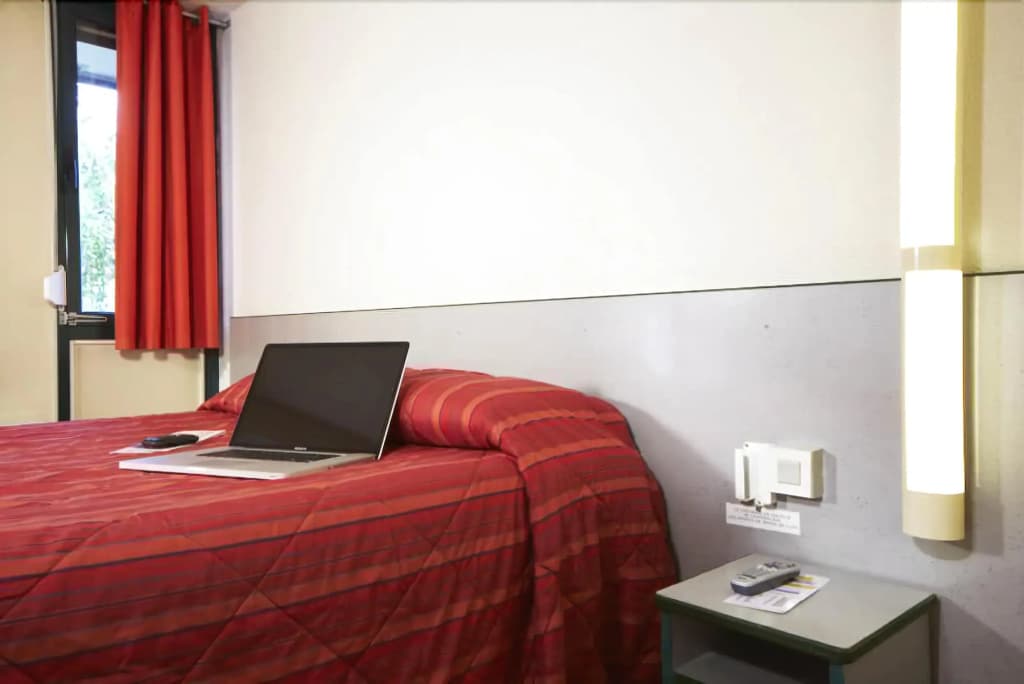 Hotel Première Classe Saint Quentin En Yvelines - Elancourt - Photo 3