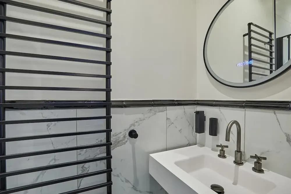 Amazing Apartment Saint Germain des Pres With AC by Studio Prestige - Miniature 7