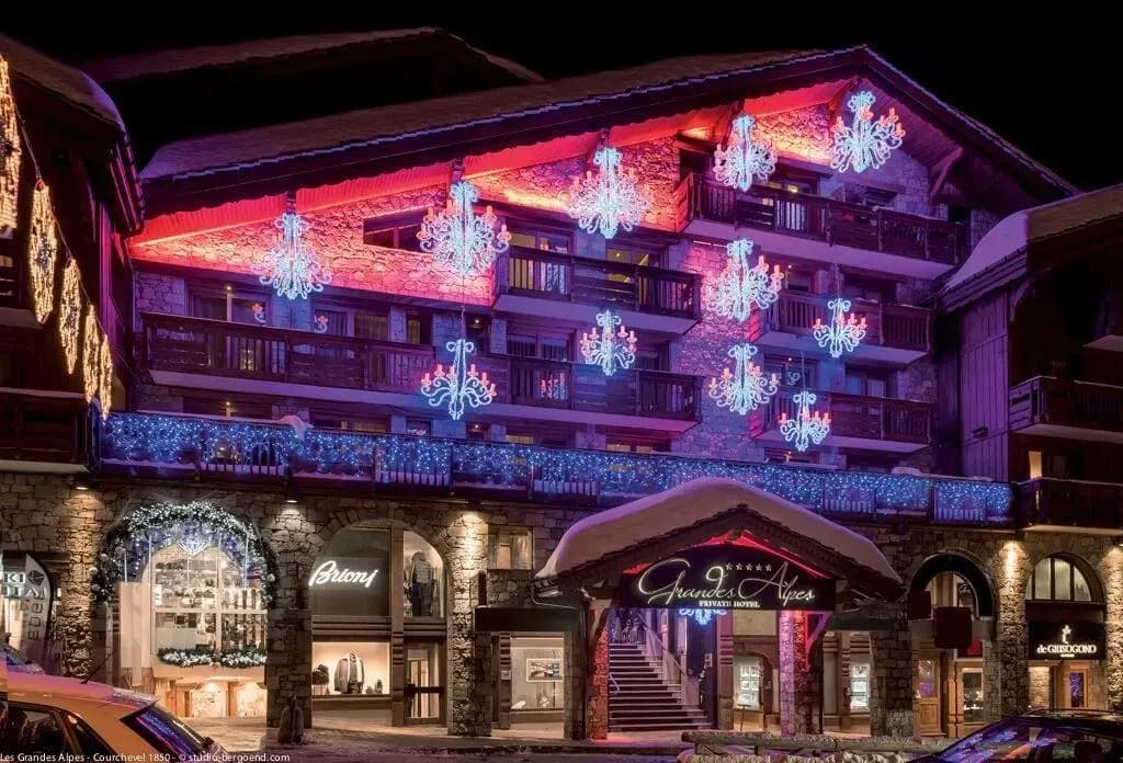 Grandes Alpes Hotel - Photo 1
