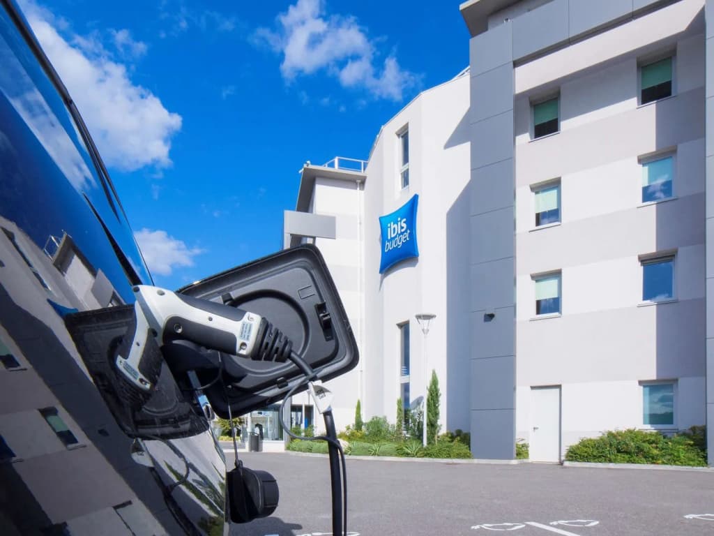 ibis budget Valence Sud - Photo 1