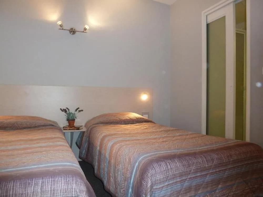 Hotel Restaurant Charme en Beaujolais - Photo 3