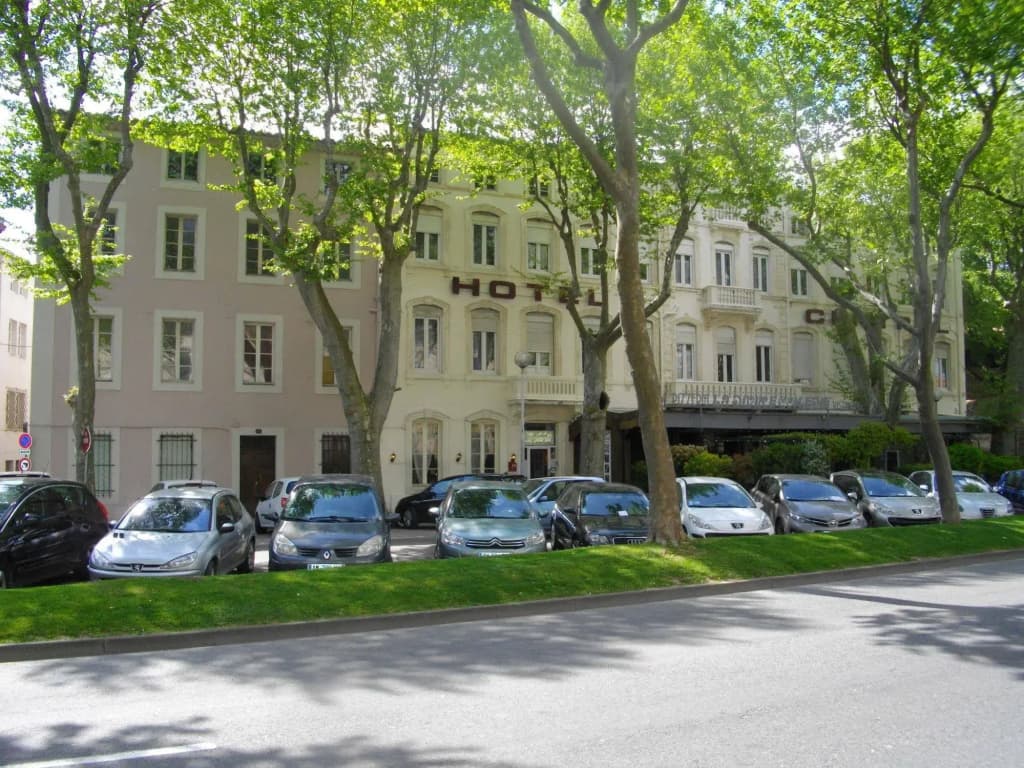 Hotel Central - Photo 1