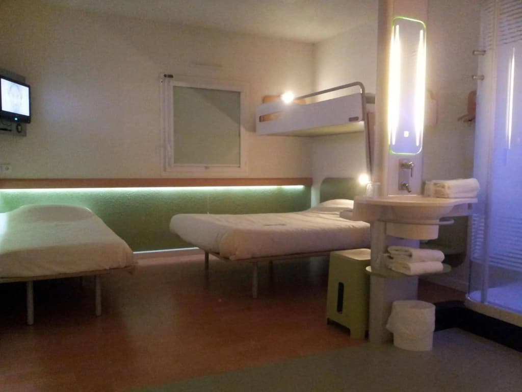ibis budget Saint Maximin la Sainte Baume - Miniature 7