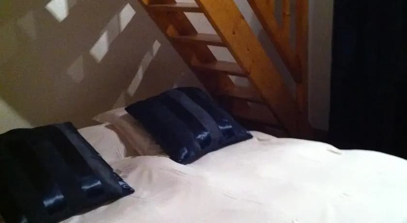 Le Lac Bleu Hotel - Photo 2