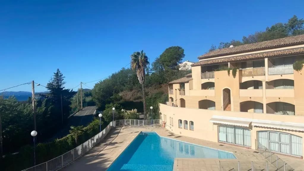 Appartement les 3 caps avec piscine et vue mer - Miniature 8