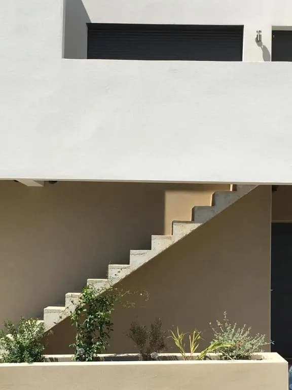 Grand studio confortable et spacieux avec terrasse - Miniature 6