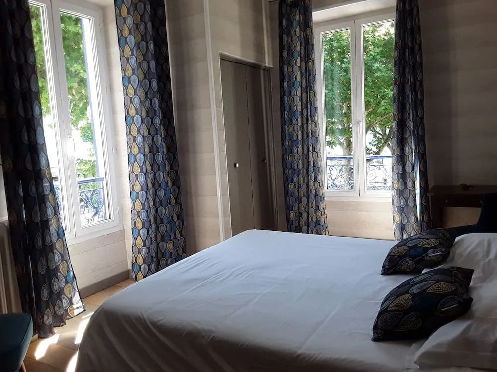 Hotel Beau Rivage - Photo 4