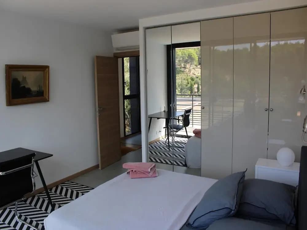 Cosy Holiday Home With Garden in Lorgues - Photo 1