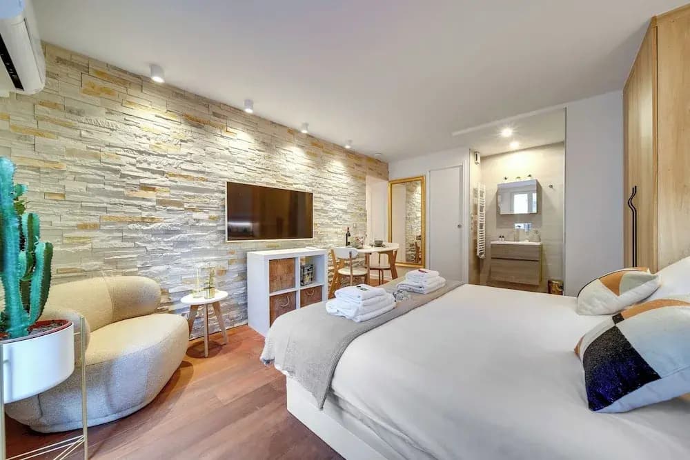 Amazing Historical Parisien Studio Next TO Louvre Area ! - 2 - Miniature 6