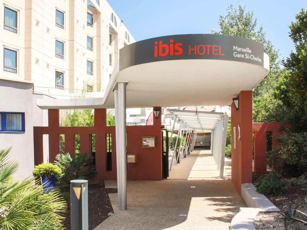 ibis Styles Marseille Gare Saint-Charles - Photo 1
