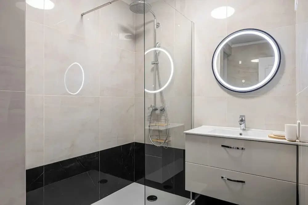 Magnificent 3room Apartment Quiet Balcony - Miniature 8