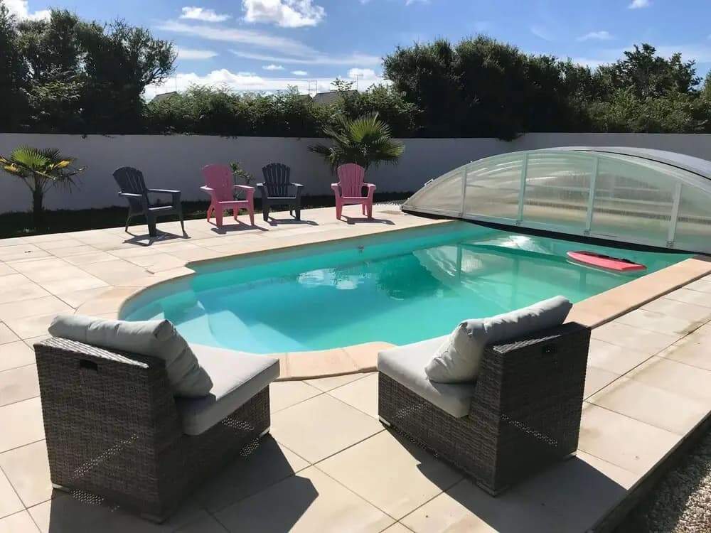 Holiday House With Private Pool in a Shared Property - Photo 3