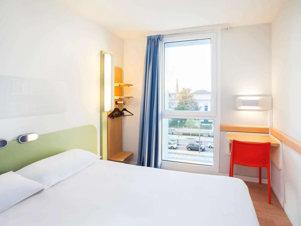 ibis budget Mulhouse Centre Gare - Photo 3