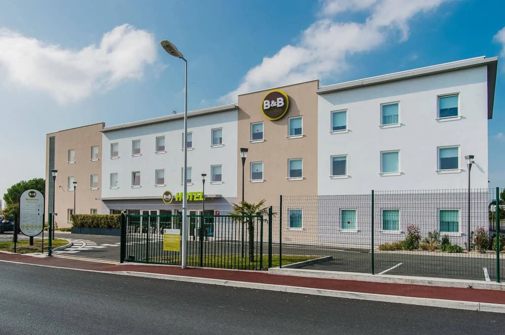 B&B HOTEL Royan La Palmyre - Photo 1