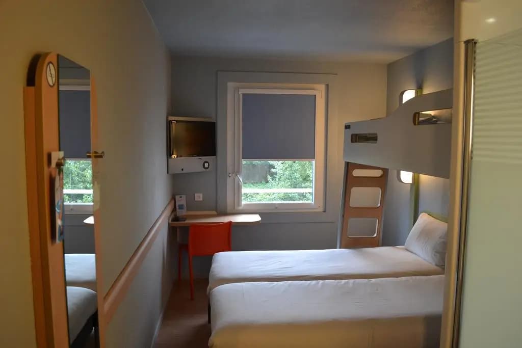 ibis budget Paris Porte de Vanves - Photo 2