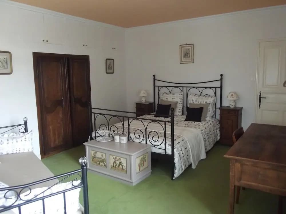 Chambre d'hôte La Commanderie - Miniature 7