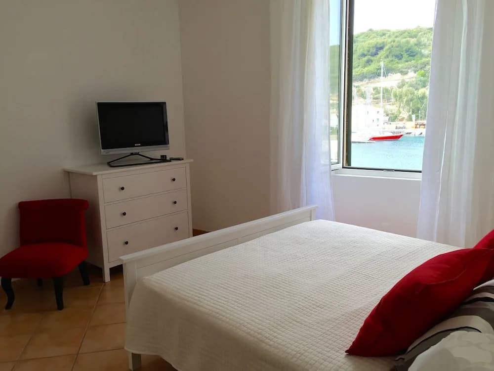 Les Appartements Du Port - Miniature 6