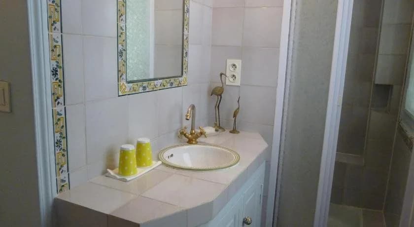Bed and Breakfast Charonne 2 - Miniature 8