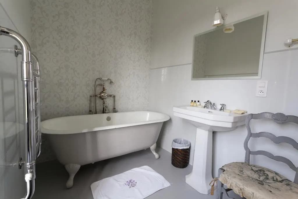 Chambres d'Hôtes Le Manoir de Beaumarchais - Miniature 7