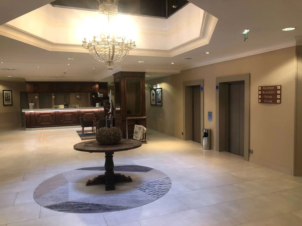 Best Western Marseille Aeroport - Photo 2