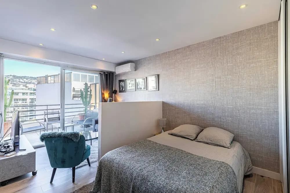 Magnificent Studio in the Center of Cannes / Terrace - 30m2 - Photo 3