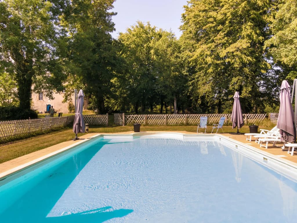 Heritage Castle in Chaleix with shared pool - Photo 5