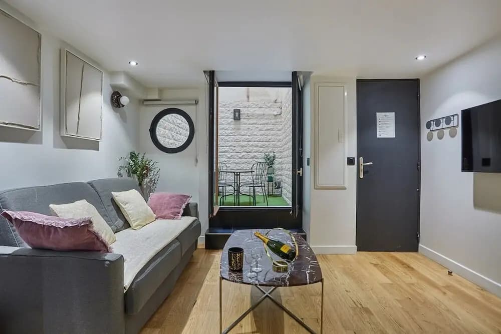 Charming Apartment Faubourg St Honore Madeleine - Miniature 6