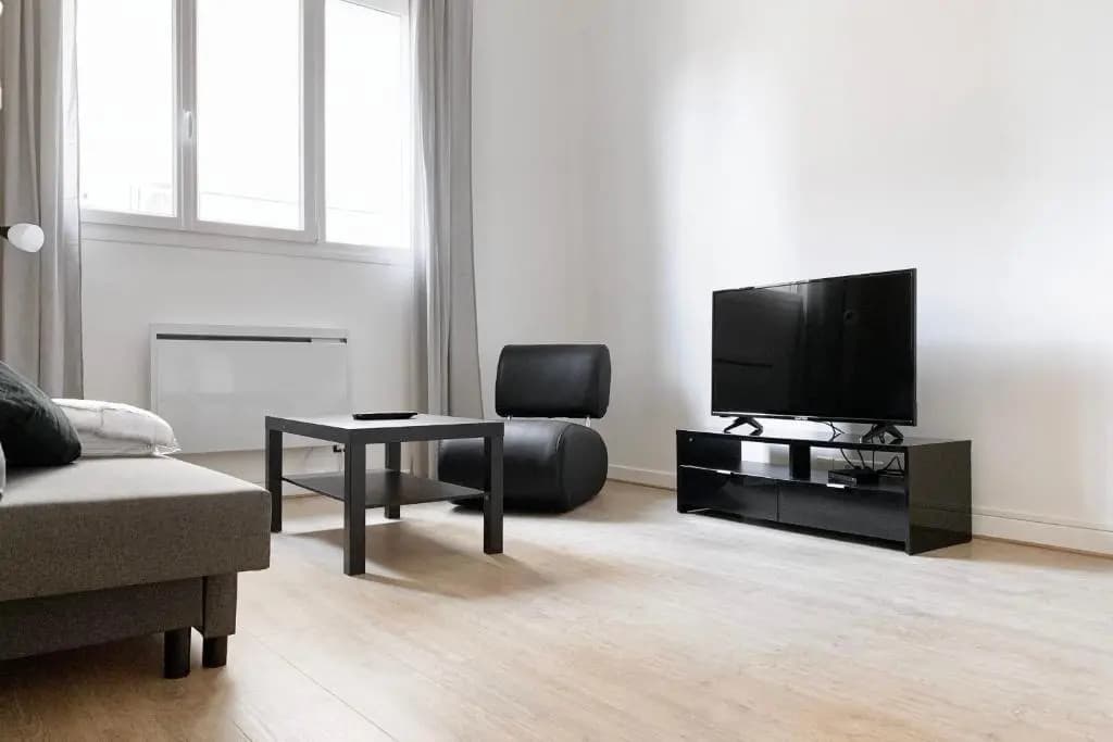 Large T2 - 52m2 fully renovated 2021 for 5 people - Well located #CE - Photo 1