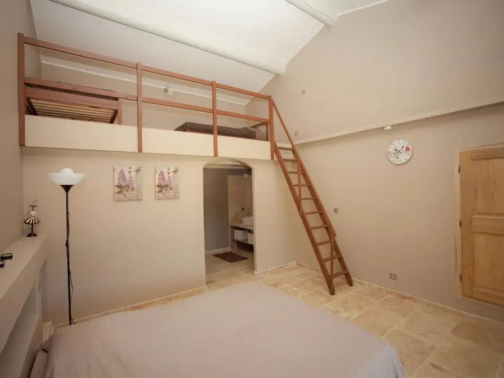 Luxury Villa in Provence With a Private Pool - Miniature 7