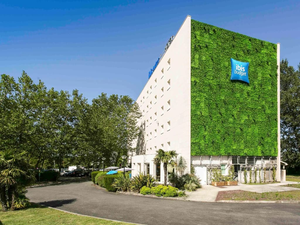 ibis budget Bordeaux Aeroport - Photo 1