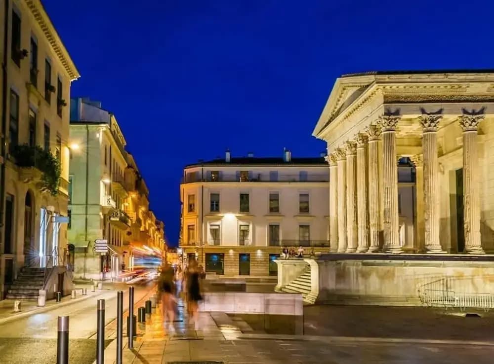 Hostel Flamingo Nîmes Centre Gare - Photo 1