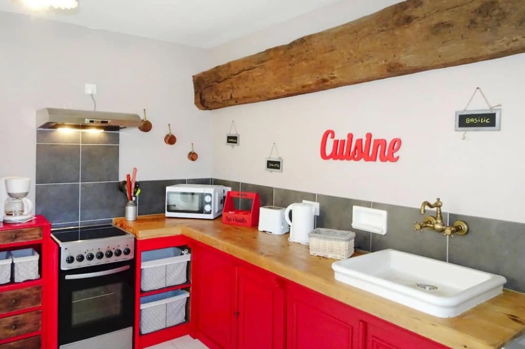 Semi Detached House, Bacilly - Miniature 6