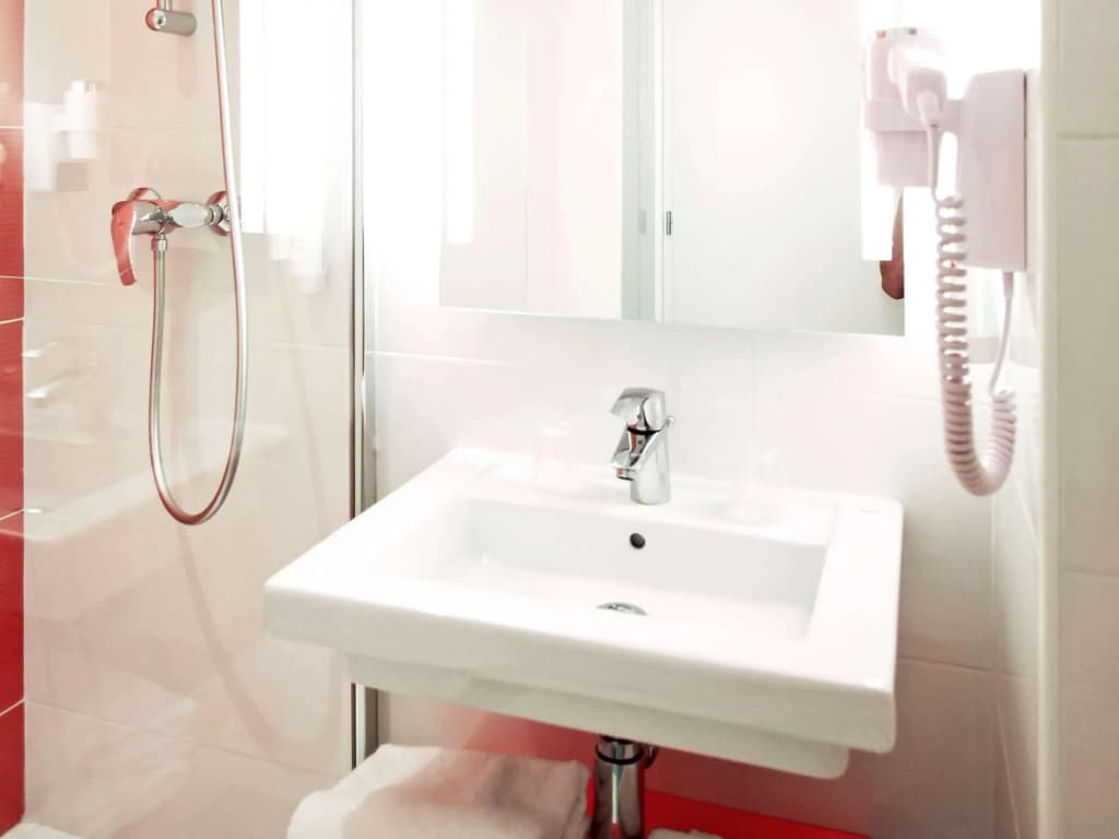 Ibis Styles Toulouse Labège - Miniature 7