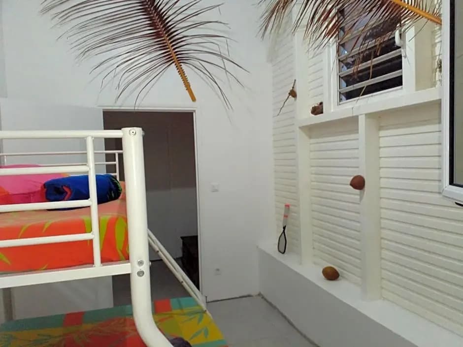Chambre chez l'habitant avec piscine privative et vue panoramique sur la mer des cara¿s - Photo 3