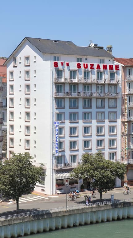 Hotel Sainte Suzanne - Photo 1