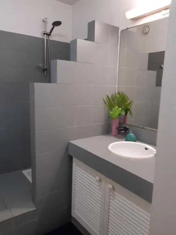Appartement cosy en résidence à deux pas de la mer - Photo 5
