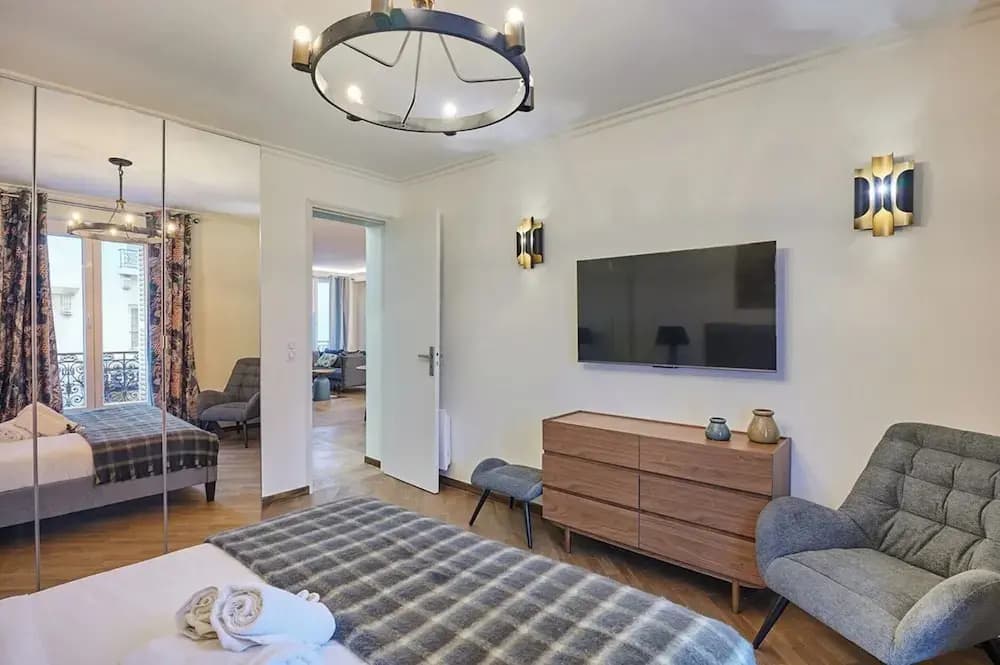 Sublime Apartment in the Heart of the Marais - Miniature 7