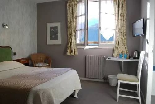 Hôtel Les Rochers - Photo 1