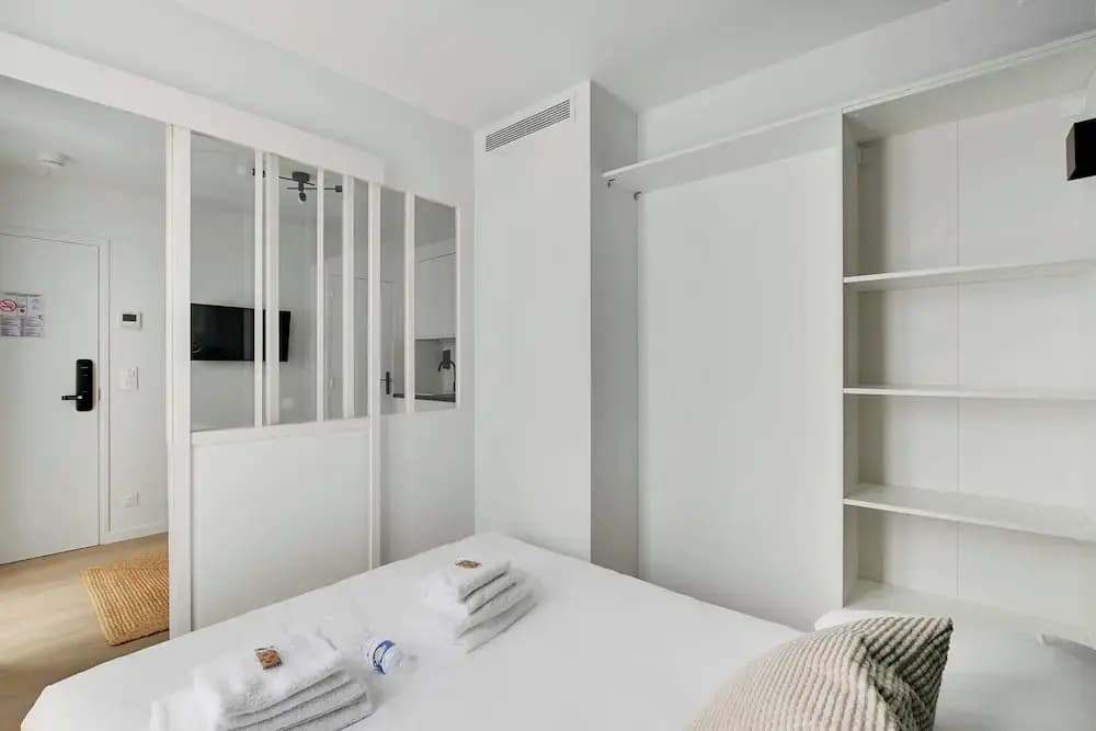 Newly Renovated Appartement Hotel Residence - Photo 2