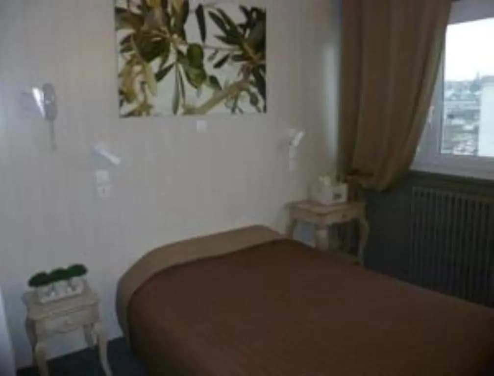 Hôtel De Londres - Photo 5