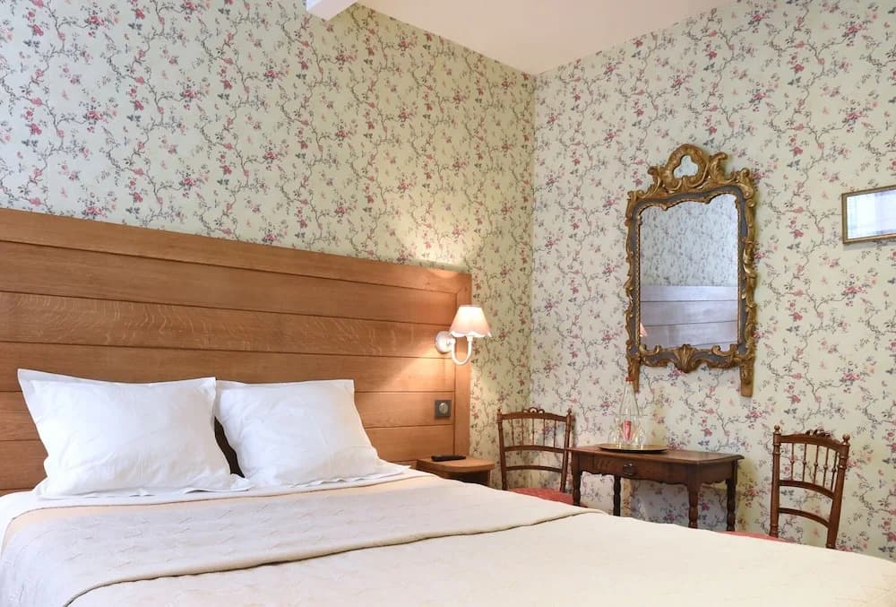 Hotel Saint James - Photo 2