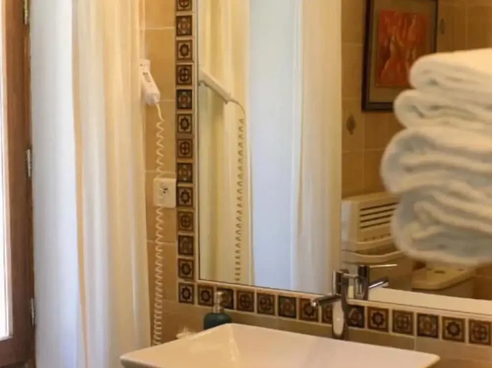 Beautiful Apartment in Mazzola With Sauna - Miniature 8