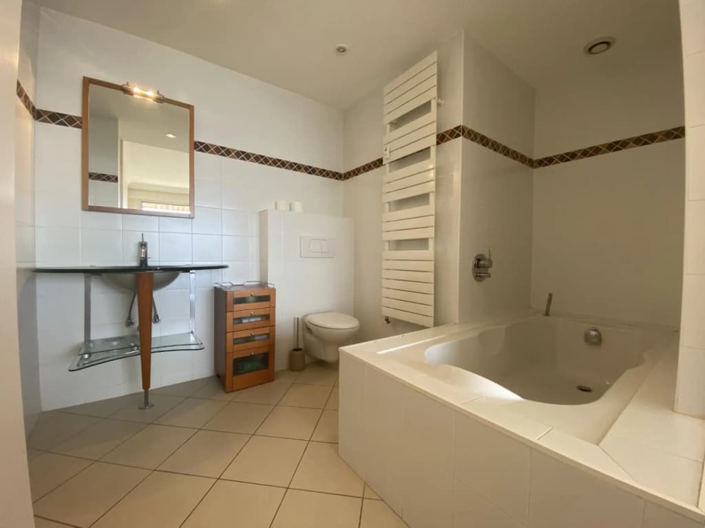Large Light and Modern 2 Bedroomed Apartment in Cannes With Sea Views Pool and Lovely Terrace - 1503 - Miniature 8